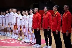 爱游戏体育-小组赛巅峰对决！南城火箭队守住胜果中原赤兔队，体操赛场再起波澜；定海神针仍在