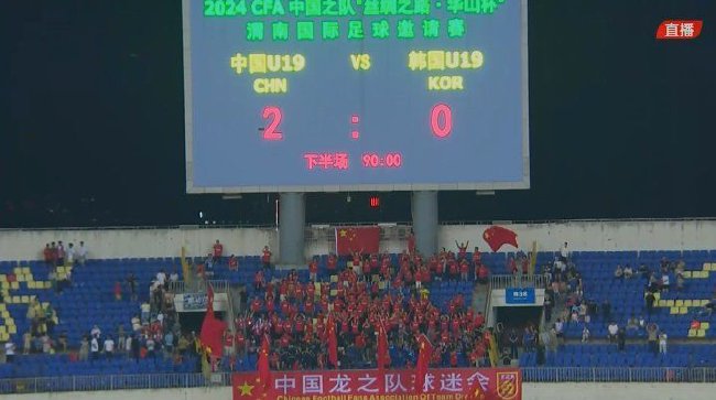 包含美国队观众热烈欢呼！，库里迎来五赛季出色发挥比赛高潮迭起的词条